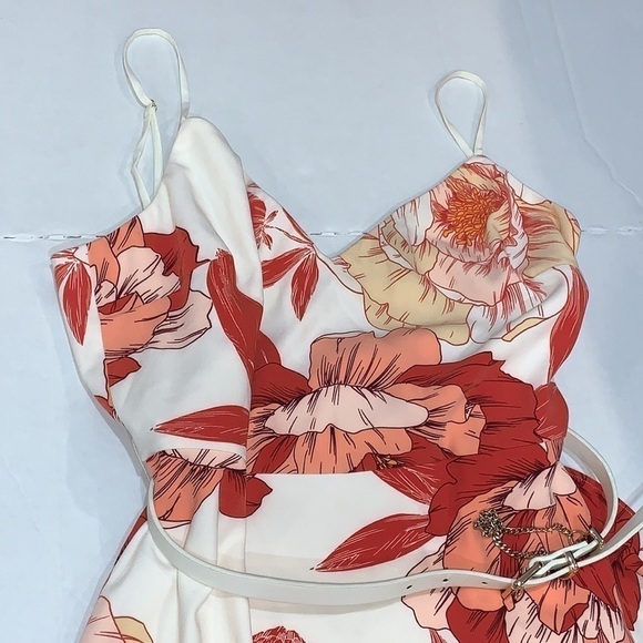 GUESS Juleah Mini Floral Dress in Radiant Poppy Print Ivory size 8 - Picture 4 of 16